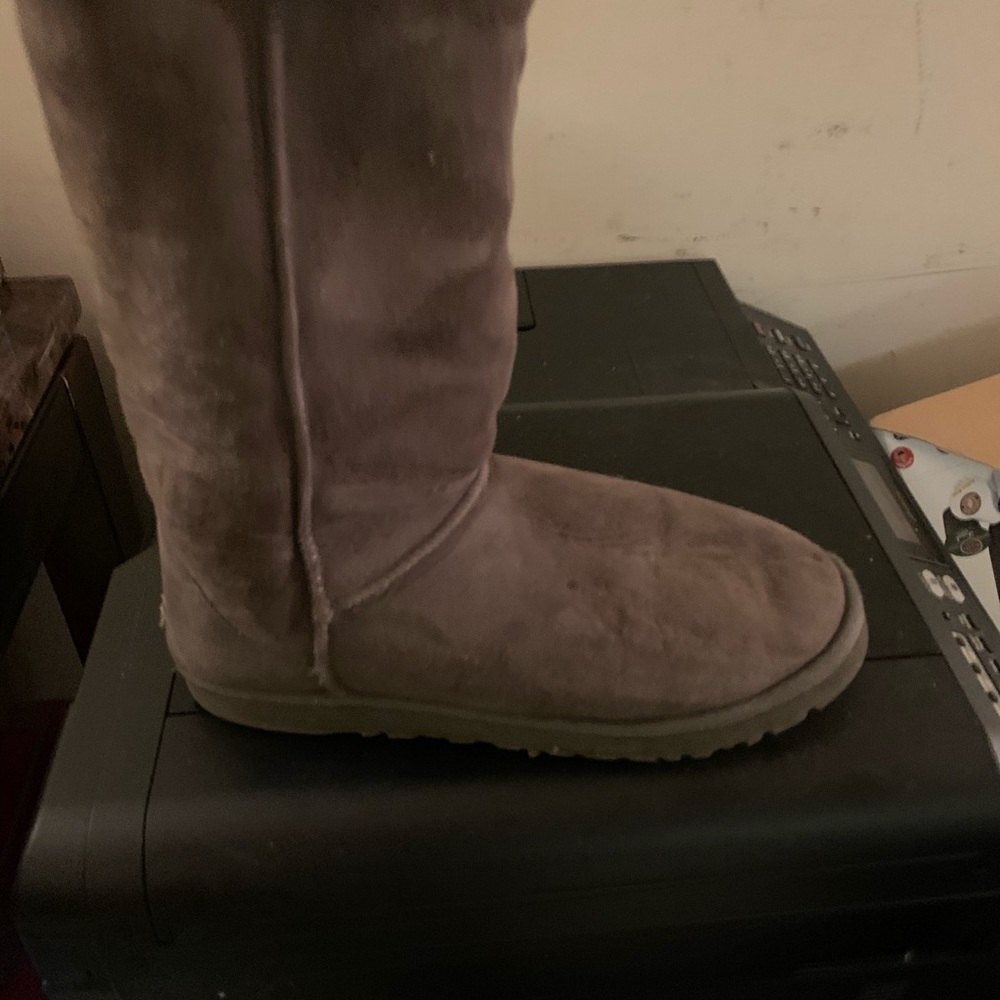 Boots - Picture 3 of 3